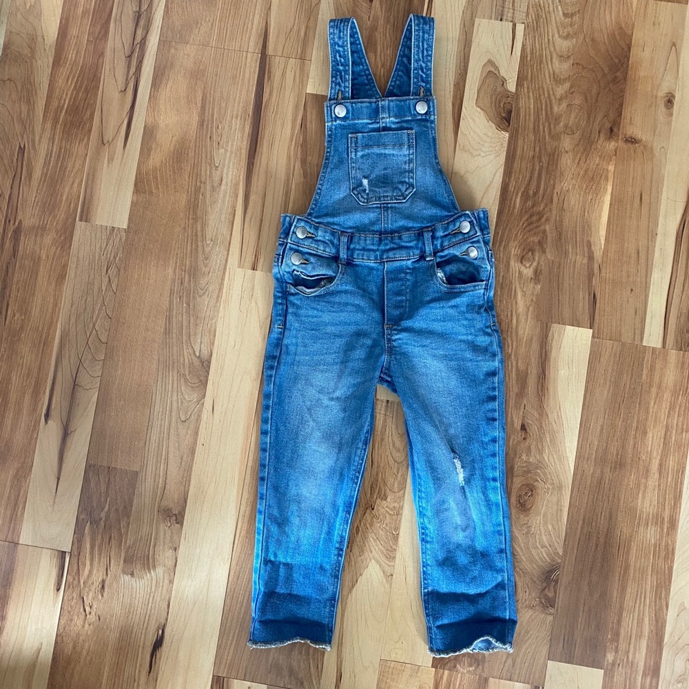 Old Navy toddler girls denim overalls. Sz 3T